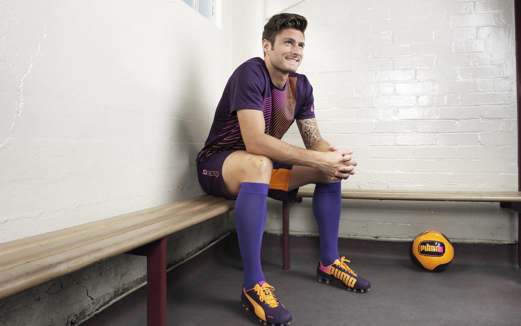 范佩西坦言，瓜迪奥拉训练课启示深远，教练认证之路两度受挫